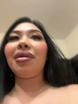 LaaadyDaaamn stripchat live cam model