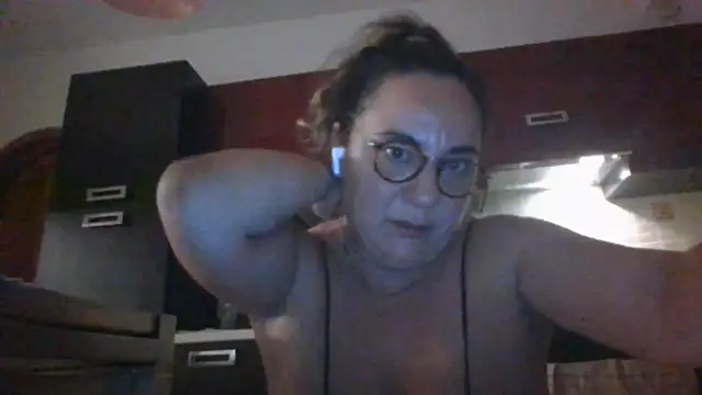 MissEva10 stripchat live cam model