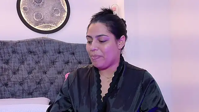 kyana_cream stripchat live cam model