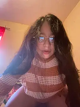 Leslydeleon23 stripchat live cam model
