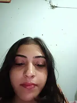 Nandundi stripchat live cam model