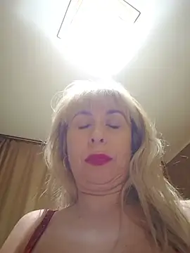 SelinaLovqx stripchat live cam model
