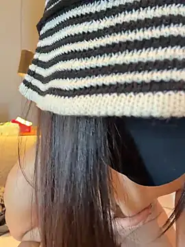 nide-laoshi stripchat live cam model