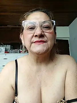 JULIETA_21- stripchat live cam model
