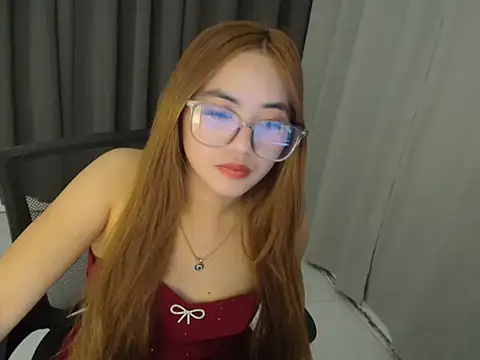 sexybabedine stripchat live cam model