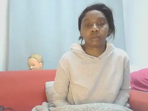 Sexxybella27 stripchat live cam model