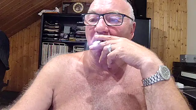 biggandybig stripchat live cam model