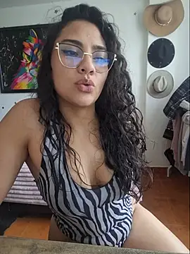 Thaliacooper_ stripchat live cam model