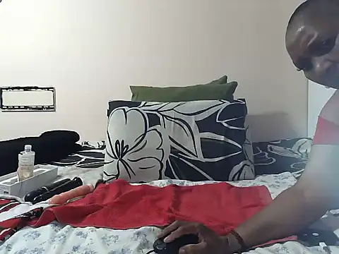 CreamBum1xx stripchat live cam model