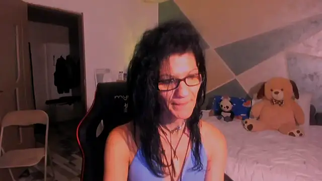 SweetSin40 stripchat live cam model