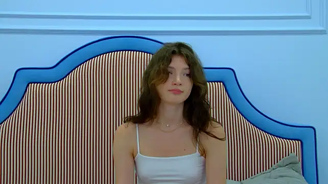 SophiaProve stripchat live cam model