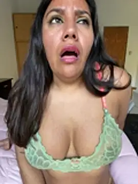 Samantablair stripchat live cam model