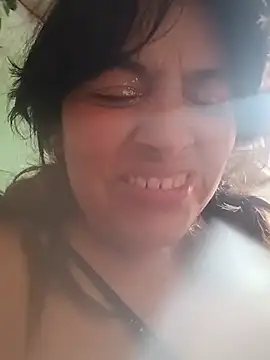 ivilondon stripchat live cam model