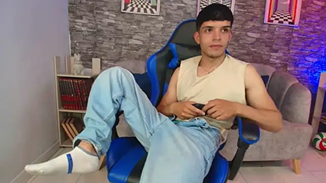 ianrice stripchat live cam model