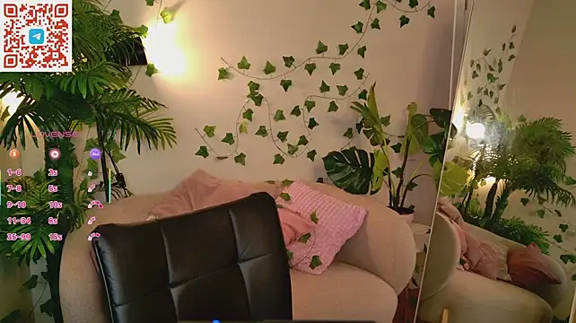 llina_gloww stripchat live cam model