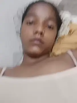 hotbabymuskan stripchat live cam model