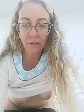miss_hanna07 stripchat live cam model