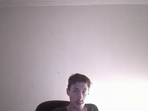 VelvetRagottiOG stripchat live cam model