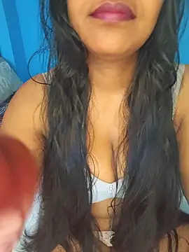 Missdiwani stripchat live cam model