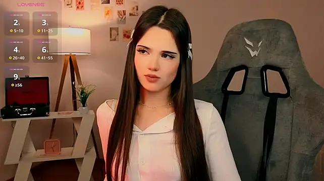 serenenov stripchat live cam model