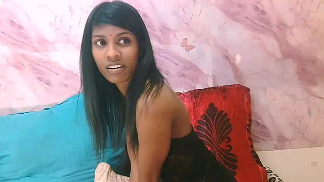 IndianSilkySpice stripchat live cam model