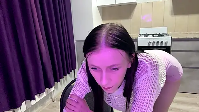 AdelynGray stripchat live cam model