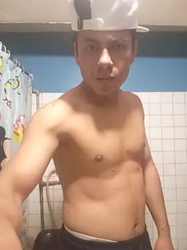 BuiltHotline stripchat live cam model