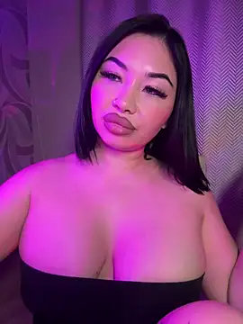 LaaadyDaaamn stripchat live cam model