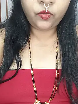Ragavi-kannada-telugu stripchat live cam model