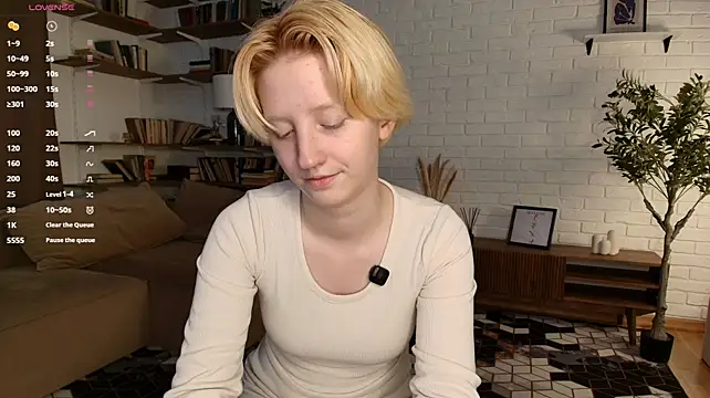 KelleCullison stripchat live cam model