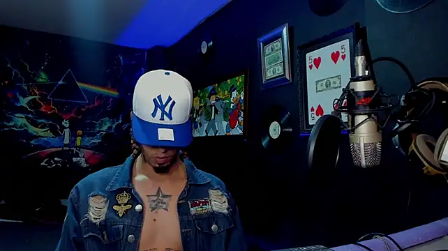 XXXRAYGAMES stripchat live cam model