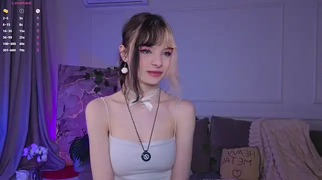 ItsFeliDoll stripchat live cam model