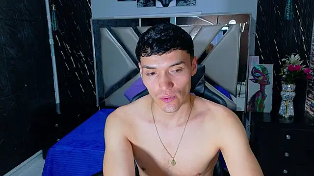 Aron_Darkx stripchat live cam model