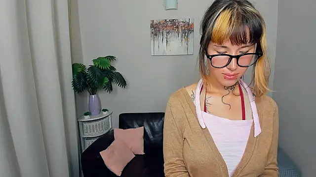 TomikoSword stripchat live cam model