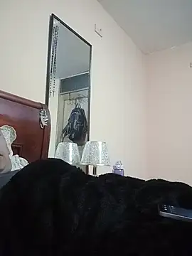Cain180k stripchat live cam model