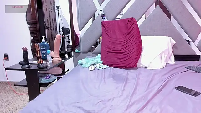 mommy_cute stripchat live cam model