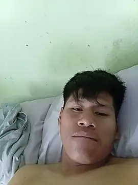 Frank7575 stripchat live cam model