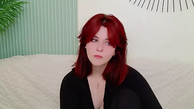 Milana_Bold stripchat live cam model