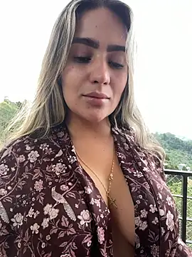 Miilana_ stripchat live cam model