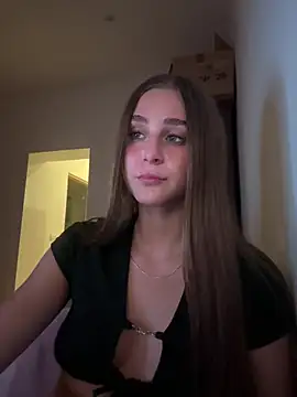 BellMeow_ stripchat live cam model