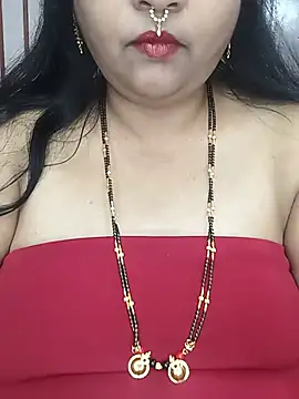 Ragavi-kannada-telugu stripchat live cam model