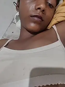 hotbabymuskan stripchat live cam model