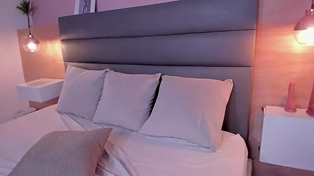 _lya_white stripchat live cam model