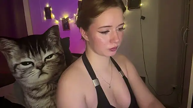 ElanorGahan stripchat live cam model