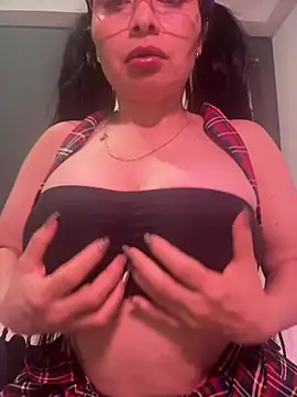 Janna099 stripchat live cam model