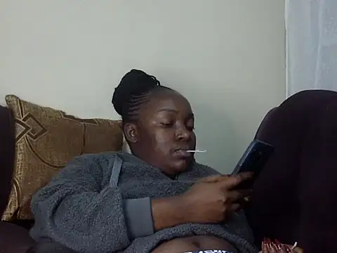 Sexy-suzy stripchat live cam model