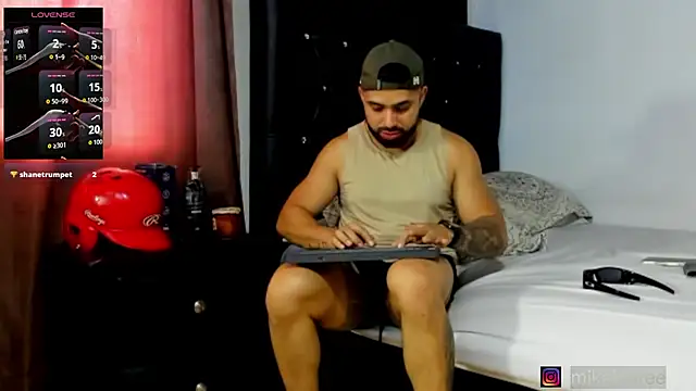 mikeblaree stripchat live cam model