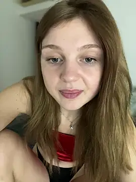 Emaline_Fane stripchat live cam model