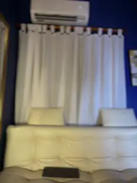 LeylaKnox stripchat live cam model