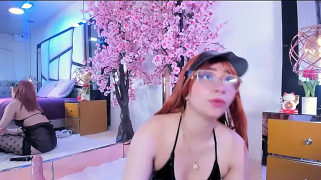Manelykswift stripchat live cam model